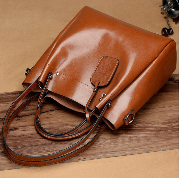 Clara’s Modern Classic | Refined Leather Tote Bag