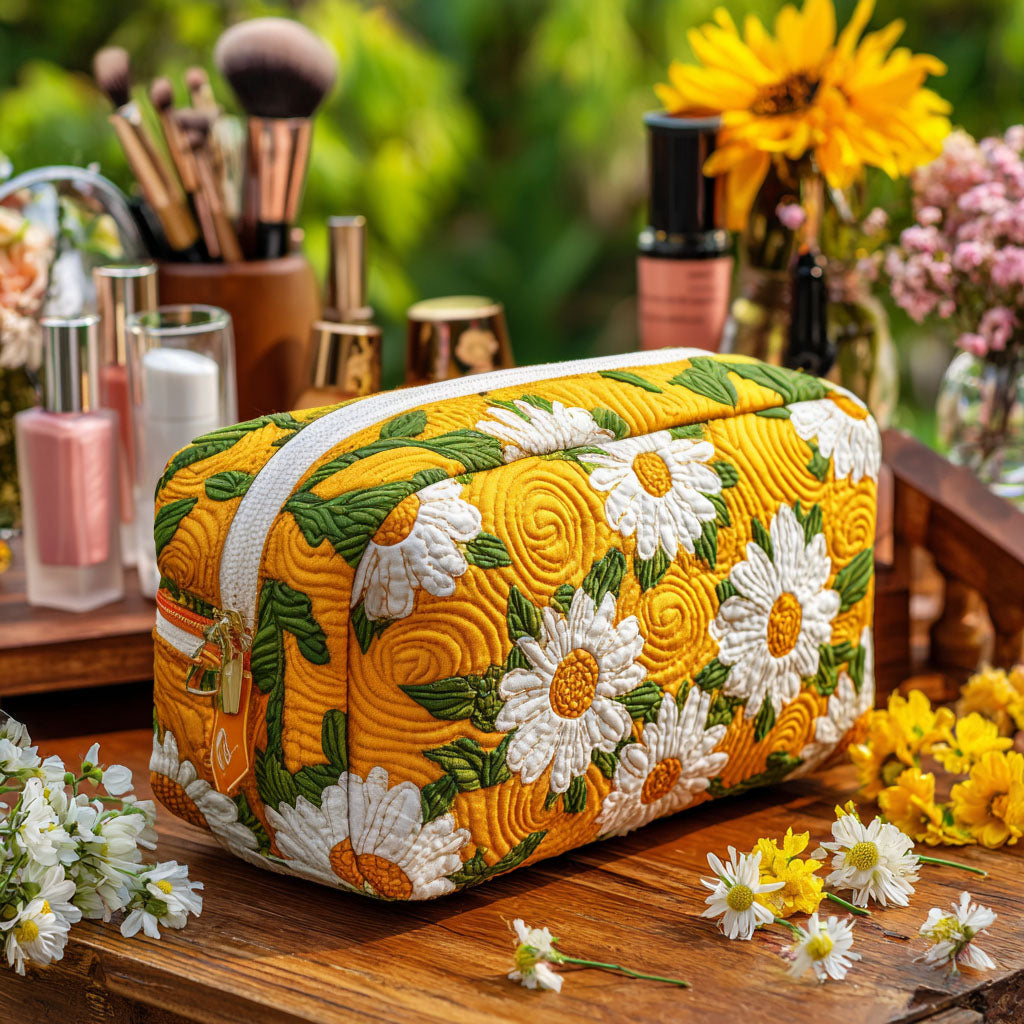 Daisy Dreams Quilted Makeup Bag 1